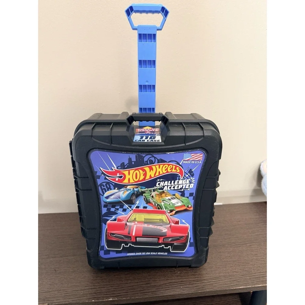 Hot Wheels Challenge Accepted 110 Car Storage Case w/ Retractable Handle Wheels